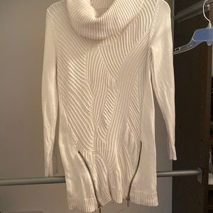 Women’s Cream colored Sweater Size M zipper design front I.N.C.